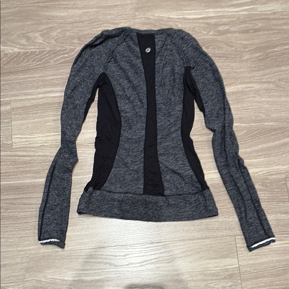 lululemon athletica Gray Long Sleeve Top